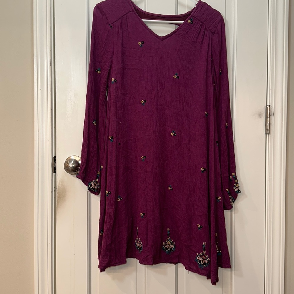 Japna Long Sleeved Dress with Floral Stitching
